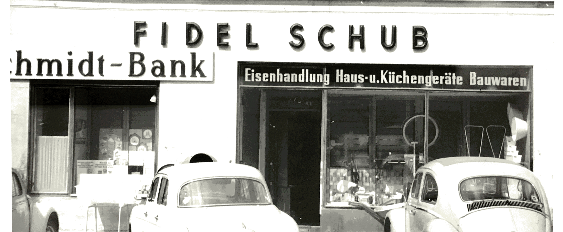Historische Ansicht des Fidel-Schub-Geschäfts mit Eisenhandlung, Haus- und Küchengeräten und Bauwaren.